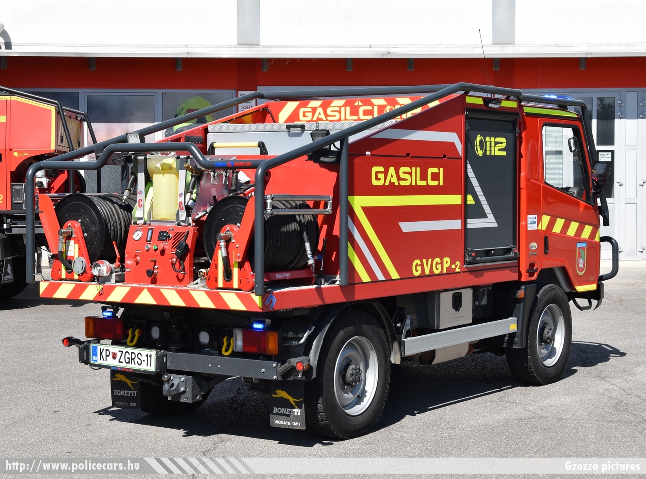 Bonetti 2020 F100x 4×4 GVGP-2 (gasilsko vozilo za gašenje gozdnih požarov),  Zavod za gasilno in reševalno službo (ZGRS) Sežana, fotó: Gzozzo pictures
Keywords: szlovén Szlovénia tûzoltóautó tûzoltóság tûzoltó slovenian Slovenia fire firetruck