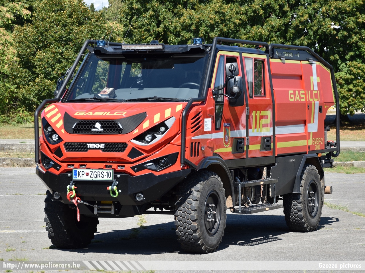 Tekne Graelión 85 GVGP-2 3000 (gasilsko vozilo za gašenje gozdnih požarov), Zavod za gasilno in reševalno službo (ZGRS) Sežana, fotó: Gzozzo pictures
Keywords: szlovén Szlovénia tûzoltóautó tûzoltóság tûzoltó slovenian Slovenia fire firetruck