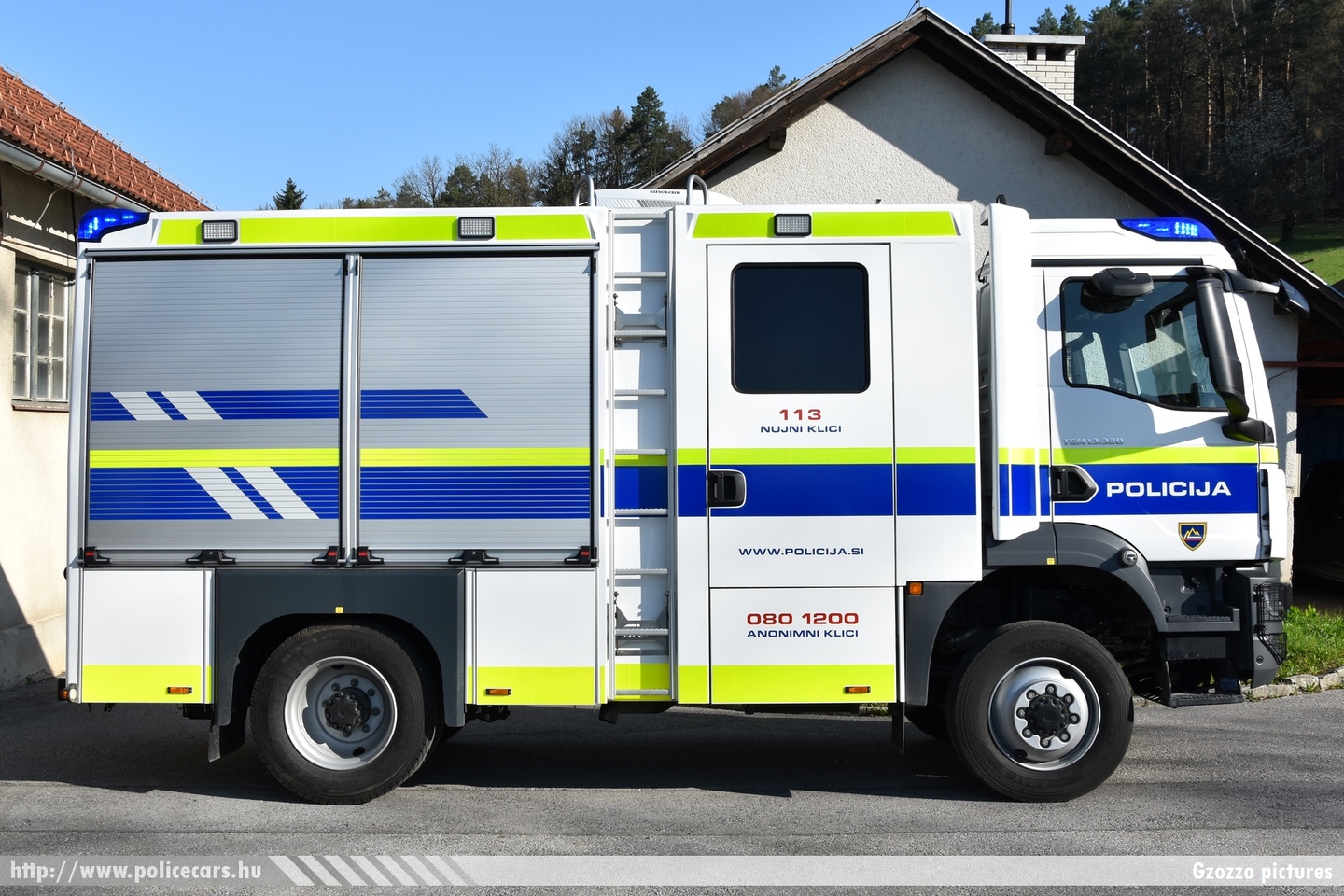 MAN TGM 13.320, fotó: Gzozzo pictures
Keywords: szlovén Szlovénia rendőr rendőrautó rendőrség police policecar Slovenia slovenian policija