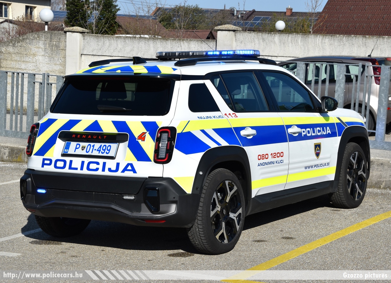 Renault 4 E-Tech, Policija, fotó: Gzozzo pictures
Keywords: szlovén Szlovénia rendőr rendőrautó rendőrség police policecar Slovenia slovenian policija