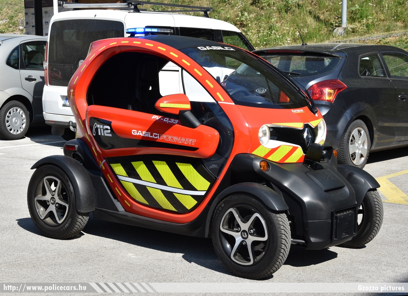 Renault Twizy PV-0,33, PGD Podnart, fotó: Gzozzo pictures
Keywords: szlovén Szlovénia tûzoltóautó tûzoltóság tûzoltó slovenian Slovenia fire firetruck