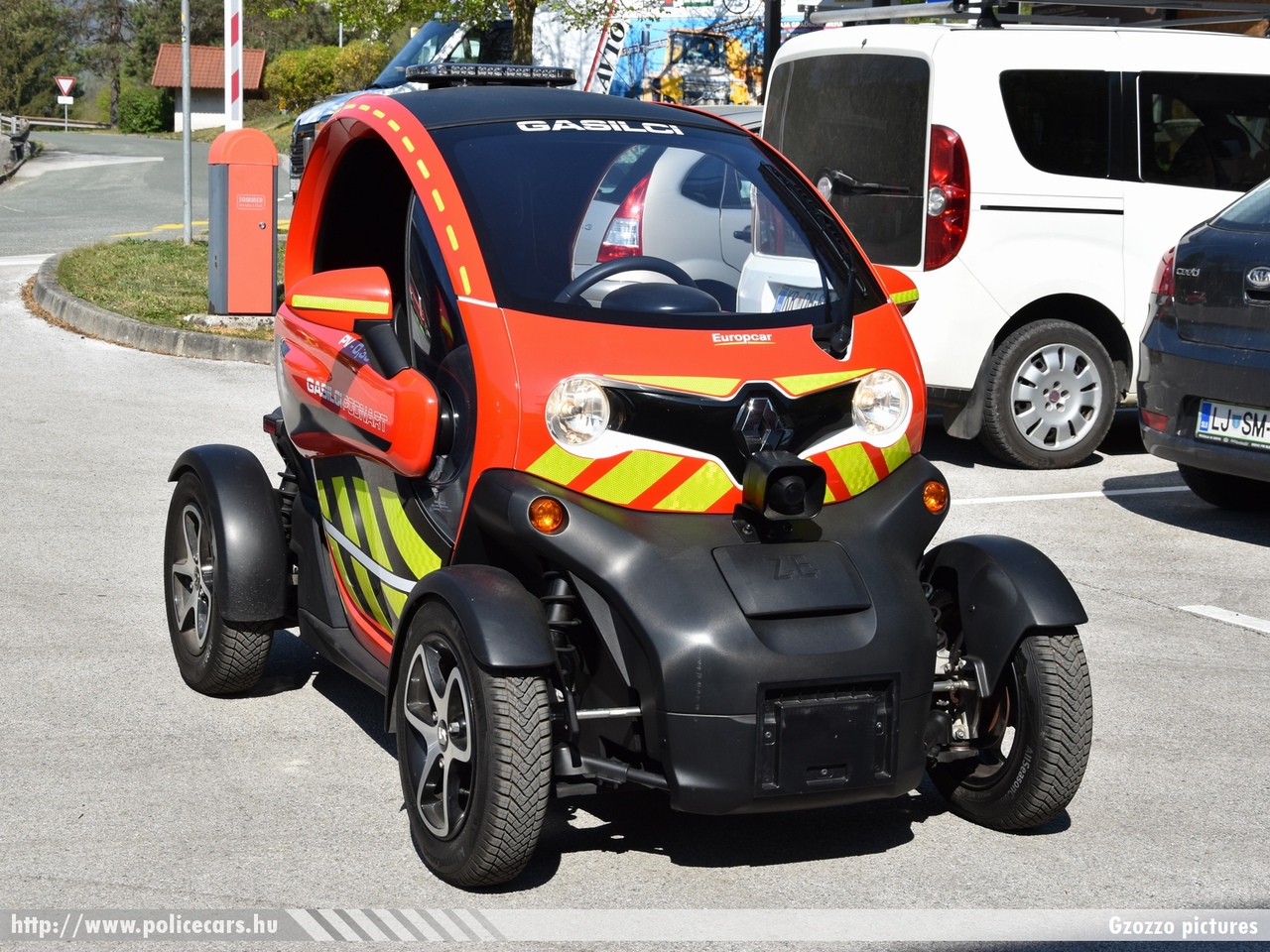 Renault Twizy PV-0,33, PGD Podnart, fotó: Gzozzo pictures
Keywords: szlovén Szlovénia tûzoltóautó tûzoltóság tûzoltó slovenian Slovenia fire firetruck