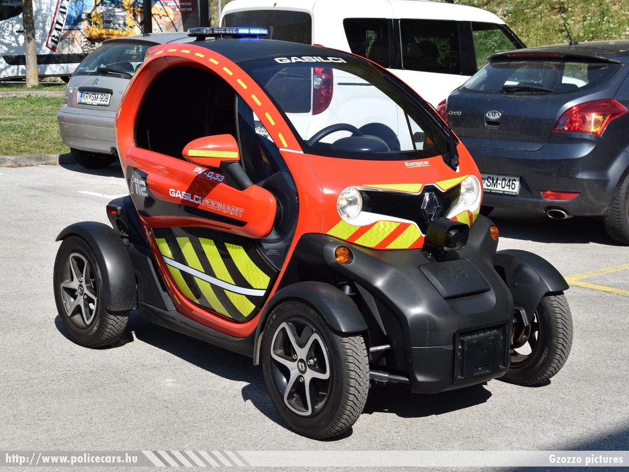 Renault Twizy PV-0,33, PGD Podnart, fotó: Gzozzo pictures
Keywords: szlovén Szlovénia tûzoltóautó tûzoltóság tûzoltó slovenian Slovenia fire firetruck