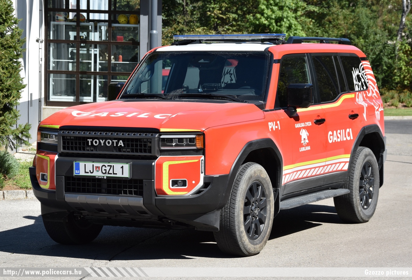 Toyota Land Cruiser 250 PV-1, Gasilska zveza Ljubljana, fotó: Gzozzo pictures
Keywords: szlovén Szlovénia tûzoltóautó tûzoltóság tûzoltó slovenian Slovenia fire firetruck