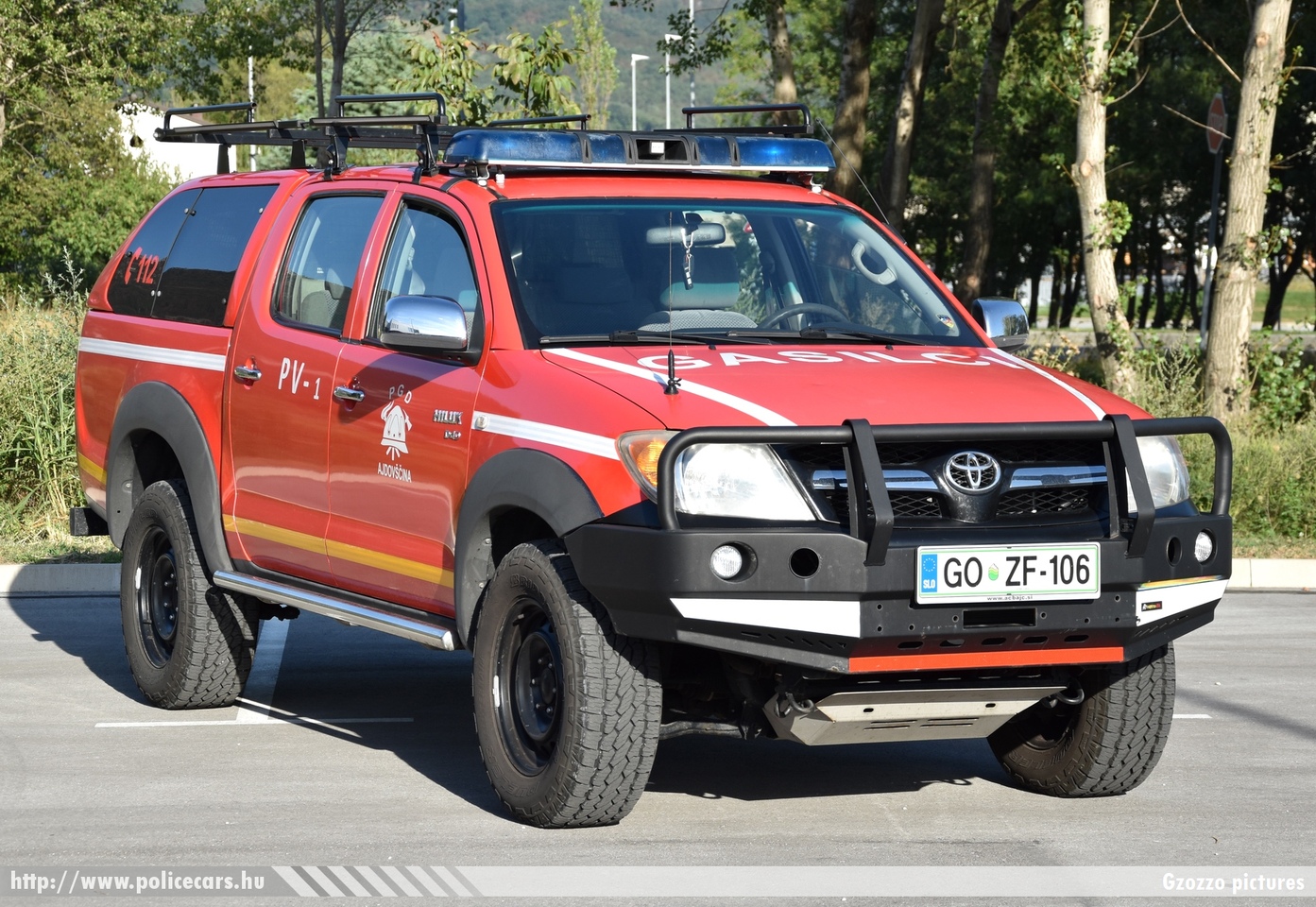 Toyota Hilux PV-1, PGD Ajdovščina, fotó: Gzozzo pictures
Keywords: szlovén Szlovénia tûzoltóautó tûzoltóság tûzoltó slovenian Slovenia fire firetruck