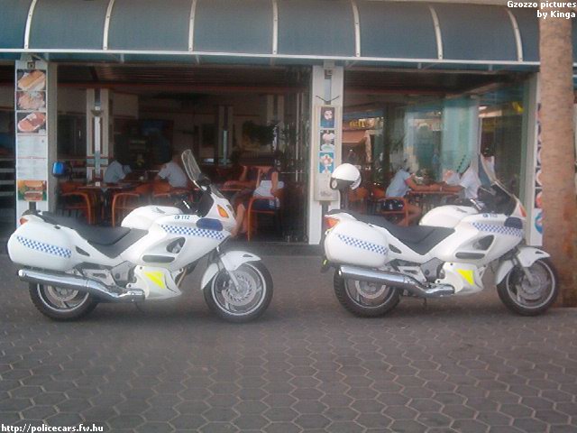 fotó: Kinguc
Keywords: rendőr rendőrmotor rendőrség spanyol Spanyolország