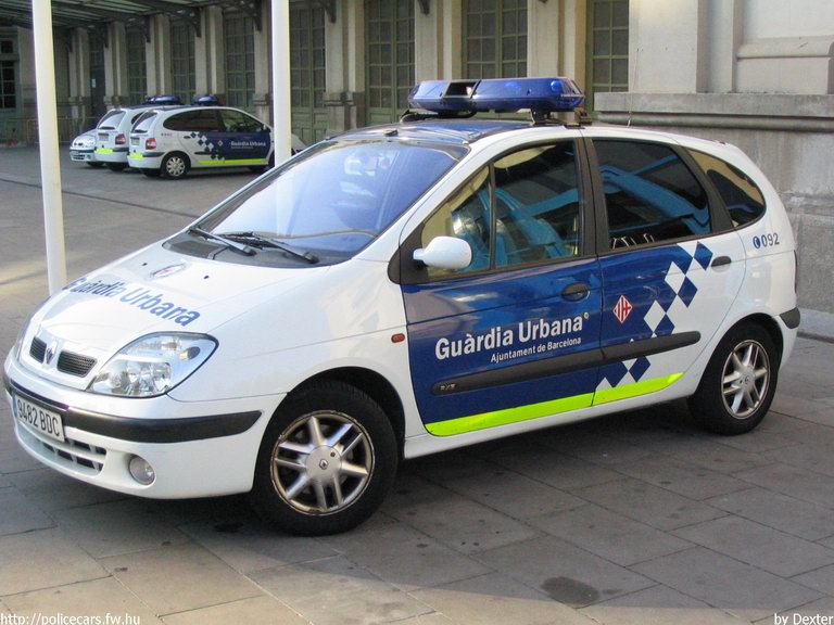 Renault Scenic, fotó: Dexter
Keywords: rendőr rendőrautó rendőrség spanyol Spanyolország