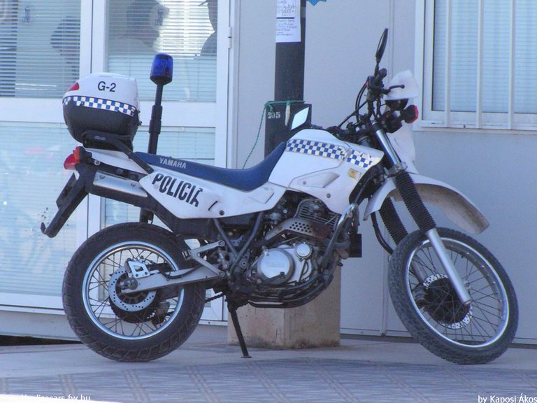 Yamaha, fotó: Kaposi Ákos
Keywords: rendőr rendőrmotor rendőrség spanyol Spanyolország