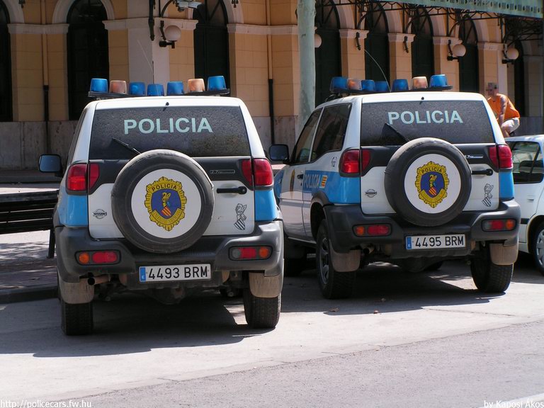 Nissan Terrano, fotó: Kaposi Ákos
Keywords: rendőr rendőrautó rendőrség spanyol Spanyolország