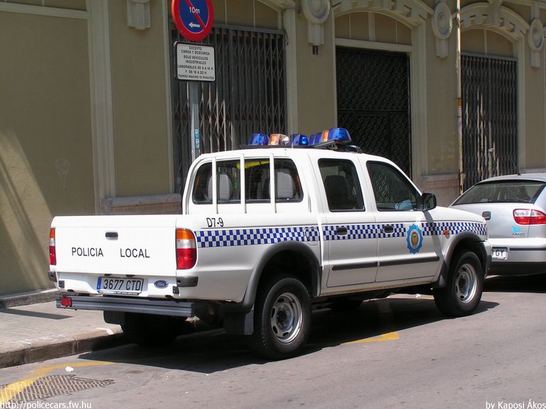 Ford Ranger, fotó: Kaposi Ákos
Keywords: rendőr rendőrautó rendőrség spanyol Spanyolország