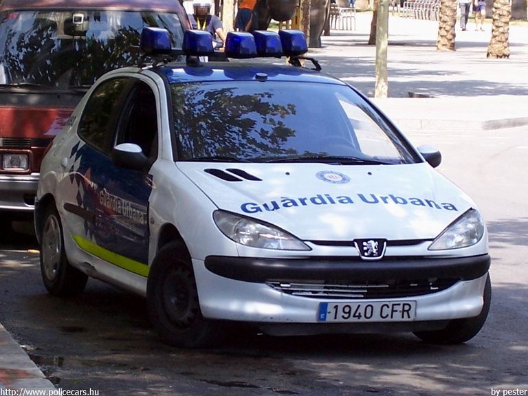 Peugeot 206, fotó: pester
Keywords: rendőr rendőrautó rendőrség spanyol Spanyolország