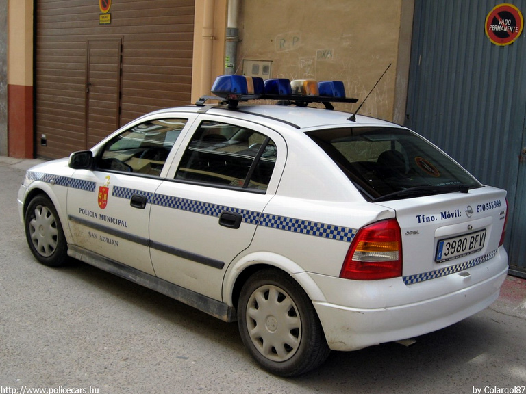 Opel Astra G, fotó: Colargol87
Keywords: rendőr rendőrautó rendőrség spanyol Spanyolország