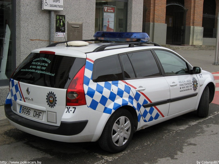 Renault Megane, fotó: Colargol87
Keywords: rendőr rendőrautó rendőrség spanyol Spanyolország