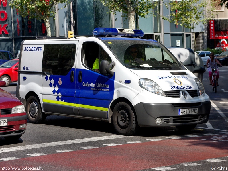 Renault Trafic, fotó: PChris
Keywords: spanyol Spanyolország rendőr rendőrautó rendőrség