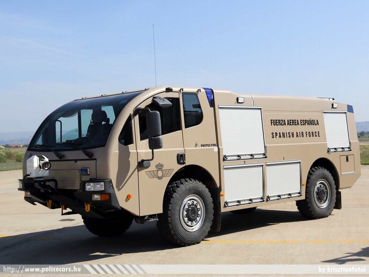 Protec Fire, fotó: krisztianfotoi
Keywords: spanyol Spanyolország tûzoltóság tûzoltó tûzoltóautó reptér katonai military honvédség