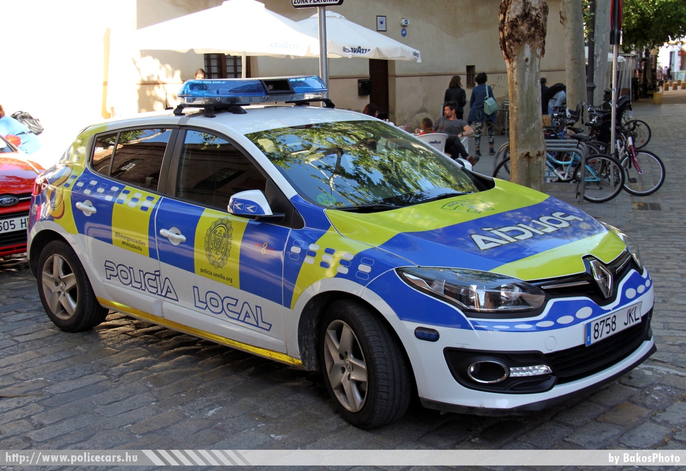 Renault Megane, fotó: BakosPhoto
Keywords: spanyol Spanyolország rendőr rendőrautó rendőrség police policecar spanish Spain
