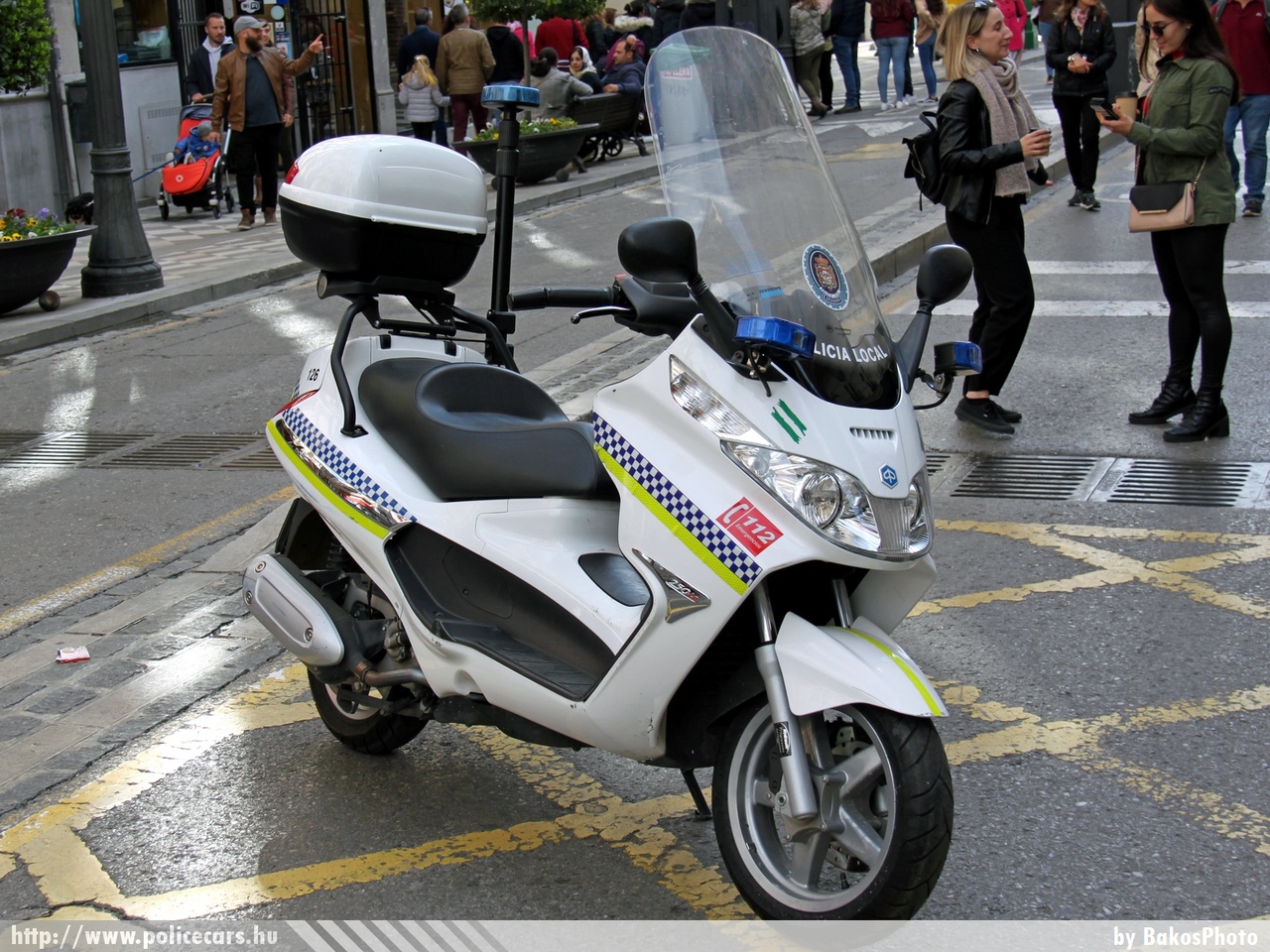 fotó: BakosPhoto
Keywords: spanyol Spanyolország rendőr rendőrmotor rendőrség police policebike spanish Spain