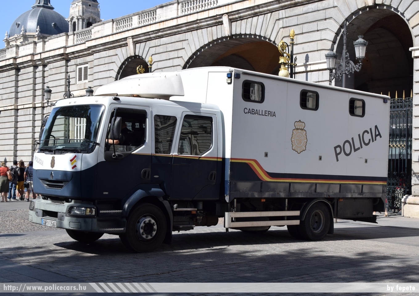 Renault Midlum, fotó: fepete
Keywords: spanyol Spanyolország rendőr rendőrautó rendőrség police policecar spanish Spain