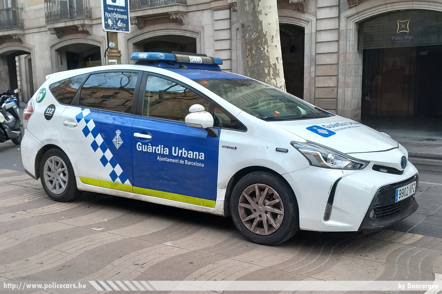 Toyota Prius Plus, Guardia Urbana de Barcelona, fotó: Dancergee
Keywords: spanyol Spanyolország rendőr rendőrautó rendőrség police policecar spanish Spain