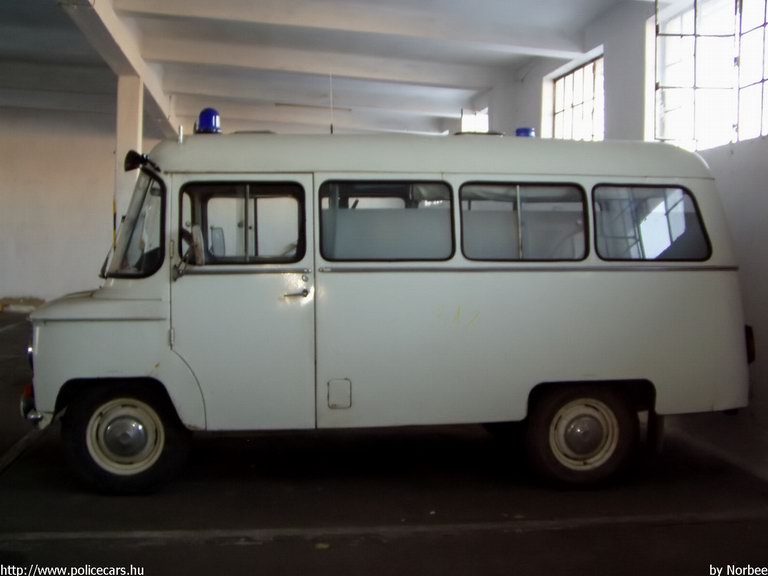 Nysa 522, fotó: Norbee
Keywords: rendőrség rendőr rendőrautó mentő mentőautó magyar Magyarország RB38-83 hungarian Hungary police policecar