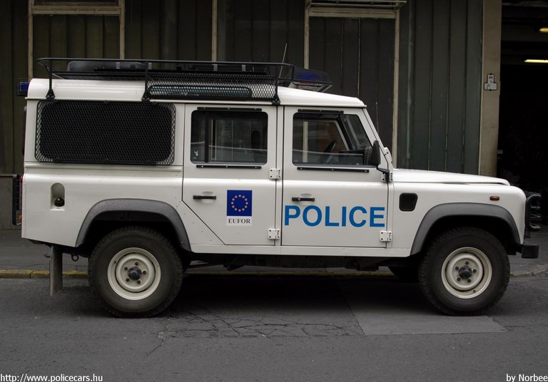Land Rover Defender, fotó: Norbee
Keywords: rendőrség rendőr rendőrautó magyar Magyarország JOY-413 hungarian Hungary police policecar