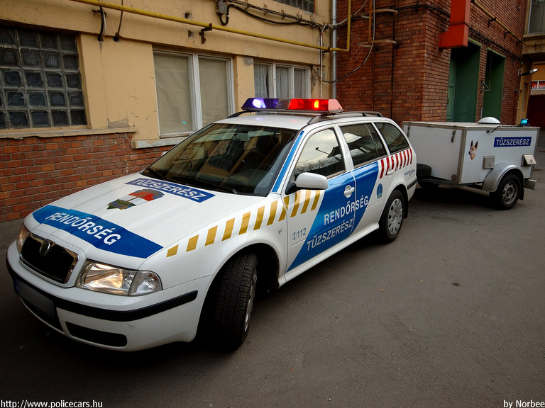 Skoda Octavia, fotó: Norbee
Keywords: rendőrség rendőr rendőrautó magyar Magyarország hungarian Hungary police policecar