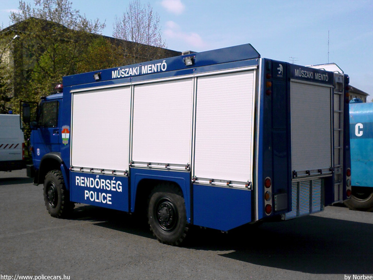 Rába H9.107, fotó: Norbee
Keywords: rendőrség rendőr rendőrautó magyar Magyarország hungarian Hungary police policecar