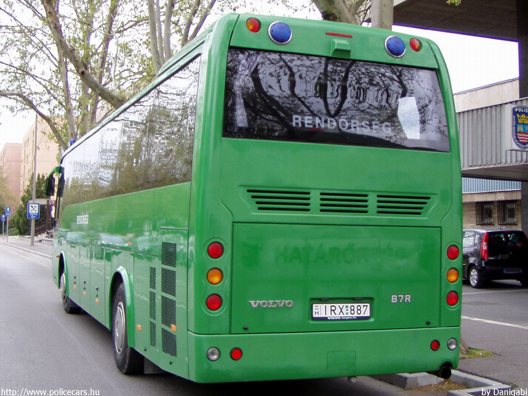 Temsa Safari IC, fotó: Danigabi
Keywords: rendőrség rendőr rendőrautó magyar Magyarország IRX-887 hungarian Hungary police policecar