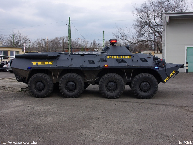 BTR-80, fotó: PChris
Keywords: rendőr rendőrautó rendőrség magyar Magyarország TEK hungarian Hungary police policecar