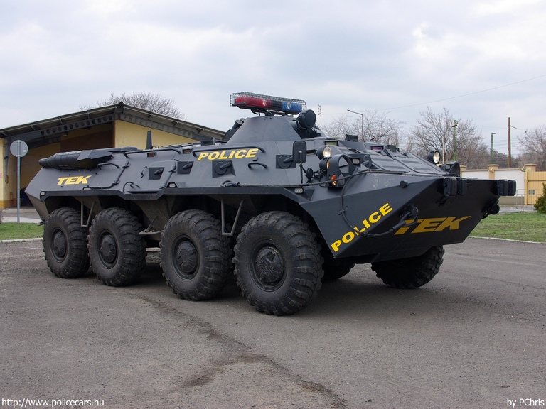 BTR-80, fotó: PChris
Keywords: rendőr rendőrautó rendőrség magyar Magyarország TEK hungarian Hungary police policecar