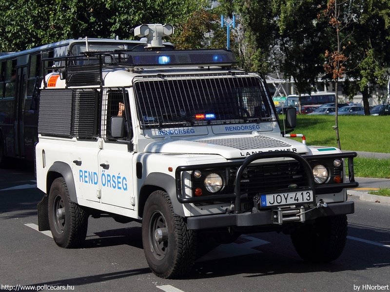 Land Rover Defender, fotó: HNorbert
Keywords: rendőrség rendőr rendőrautó magyar Magyarország JOY-413 hungarian Hungary police policecar