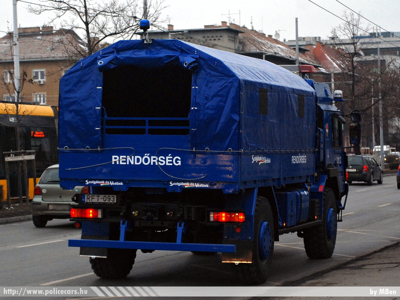 Rába H14.240AEL-112, fotó: MBen
Keywords: rendőrség rendőr rendőrautó magyar Magyarország hungarian Hungary police policecar RFT-903