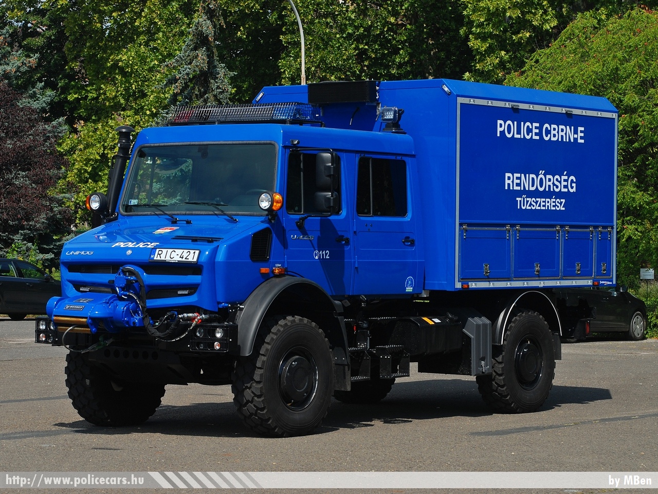 Mercedes-Benz Unimog UHE 452, fotó: MBen
Keywords: rendőrség rendőr rendőrautó magyar Magyarország hungarian Hungary police policecar RIC-421