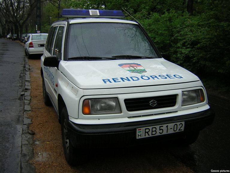 Suzuki Vitara, fotó: Gzozzo pictures
Keywords: rendőr rendőrautó rendőrség magyar Magyarország RB51-02