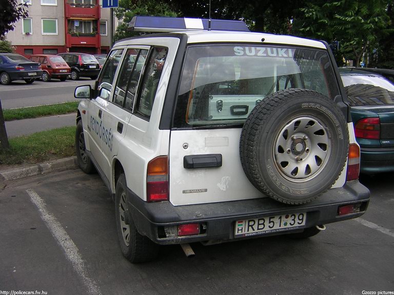 Suzuki Vitara, fotó: Gzozzo pictures
Keywords: rendőr rendőrautó rendőrség magyar Magyarország RB51-39