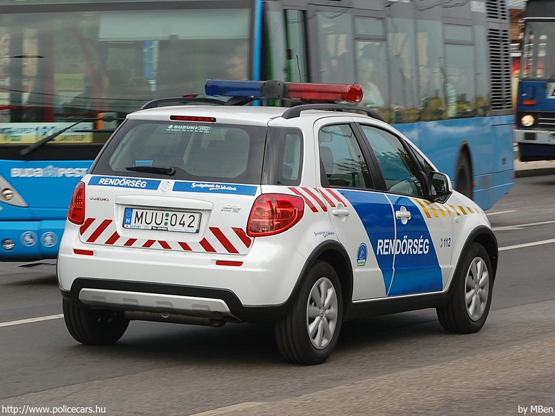 Suzuki SX4, fotó: MBen
Keywords: rendőr rendőrautó rendőrség magyar Magyarország MUU-042