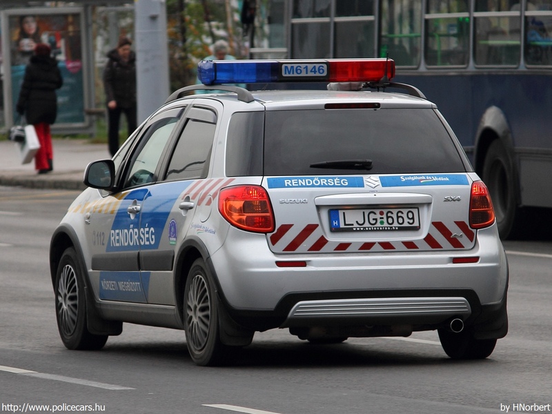 Suzuki SX4, fotó: HNorbert
Keywords: rendőr rendőrautó rendőrség magyar Magyarország LJG-669