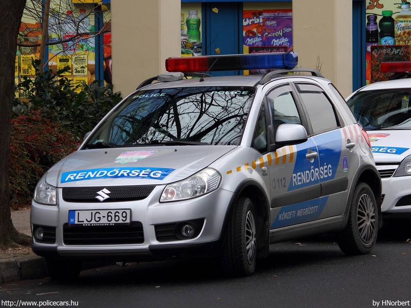 Suzuki SX4, fotó: HNorbert
Keywords: rendőr rendőrautó rendőrség magyar Magyarország LJG-669
