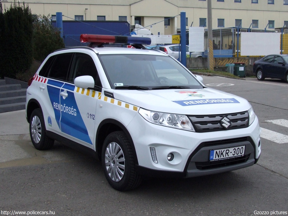 Suzuki Vitara, fotó: Gzozzo pictures
Keywords: rendőr rendőrautó rendőrség magyar Magyarország NKR-300 hungarian Hungary police policecar
