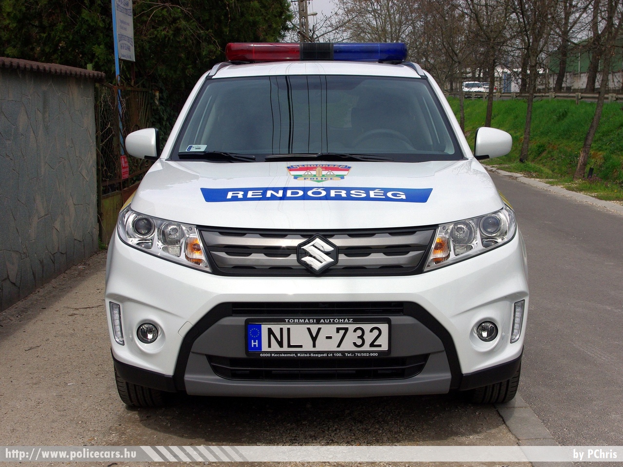 Suzuki Vitara, fotó: PChris
Keywords: rendőr rendőrautó rendőrség magyar Magyarország NLY-732 hungarian Hungary police policecar