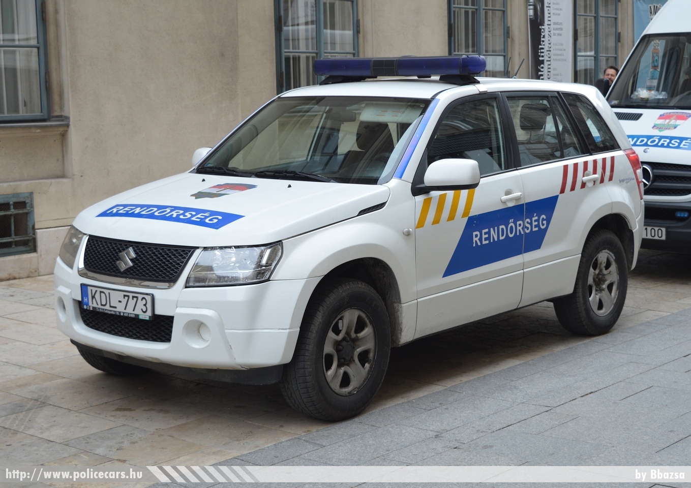 Suzuki Vitara, fotó: Bbazsa
Keywords: magyar Magyarország rendőr rendőrautó rendőrség KDL-773 Hungary hungarian police policecar