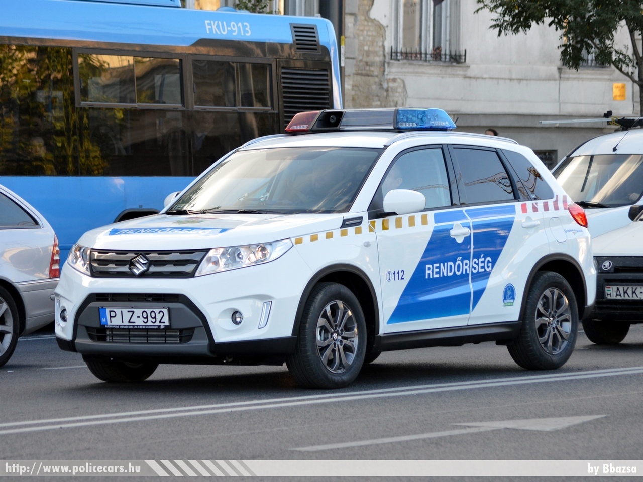 Suzuki Vitara, fotó: Bbazsa
Keywords: magyar Magyarország rendőr rendőrautó rendőrség Hungary hungarian police policecar PIZ-992