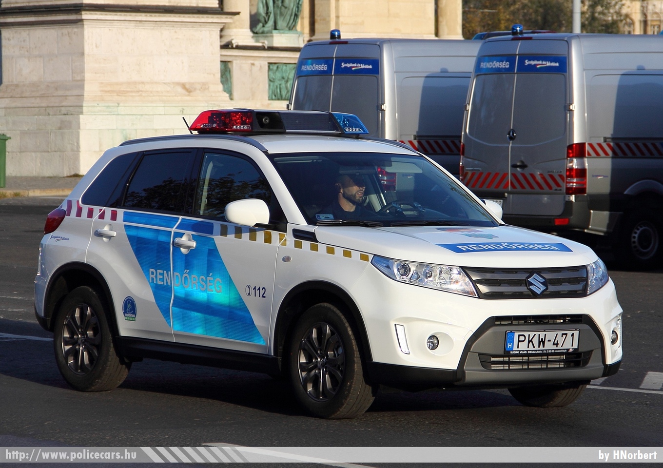 Suzuki Vitara, fotó: HNorbert
Keywords: magyar Magyarország rendőr rendőrautó rendőrség Hungary hungarian police policecar PKW-471