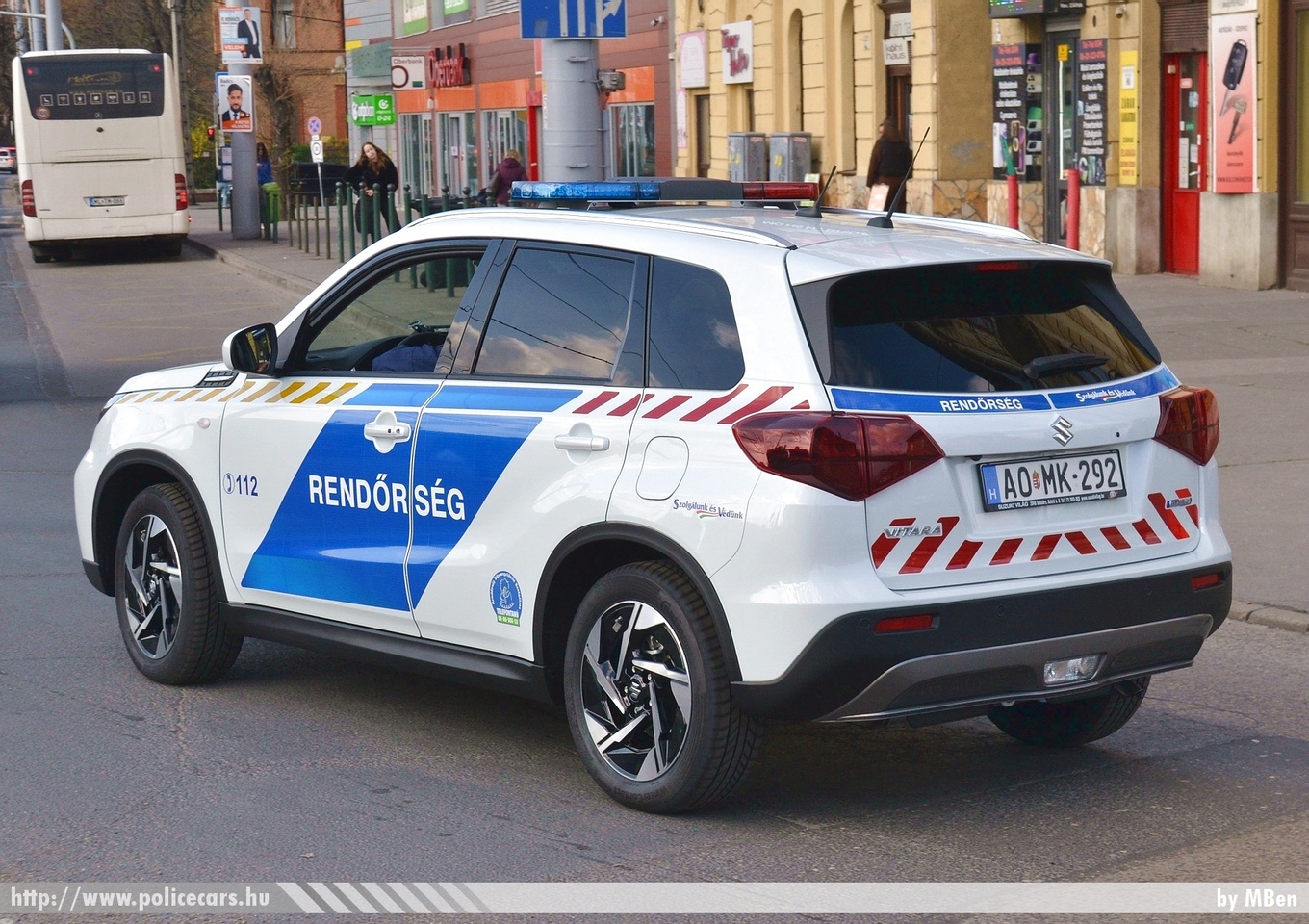 Suzuki Vitara, fotó: MBen
Keywords: magyar Magyarország rendőr rendőrautó rendőrség Hungary hungarian police policecar AOMK-292