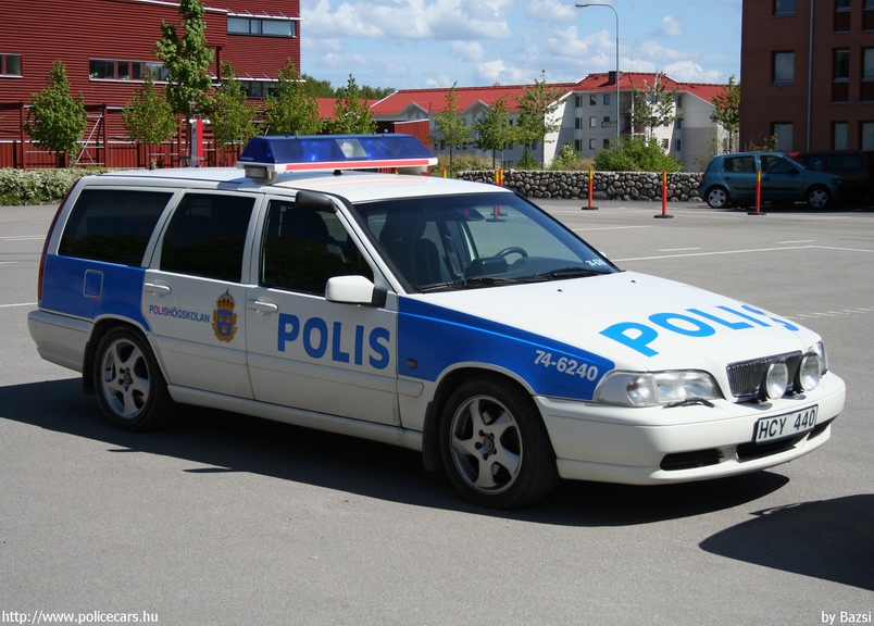 Volvo, fotó: Bazsi
Keywords: svéd Svédország rendőr rendőrautó rendőrség