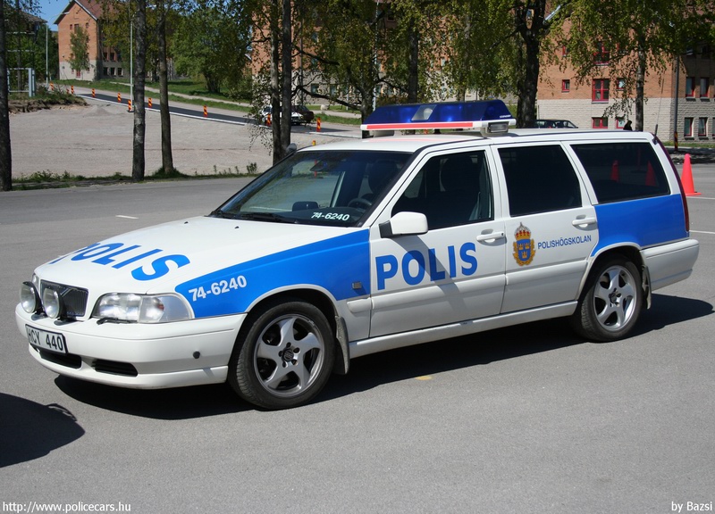 Volvo, fotó: Bazsi
Keywords: svéd Svédország rendőr rendőrautó rendőrség