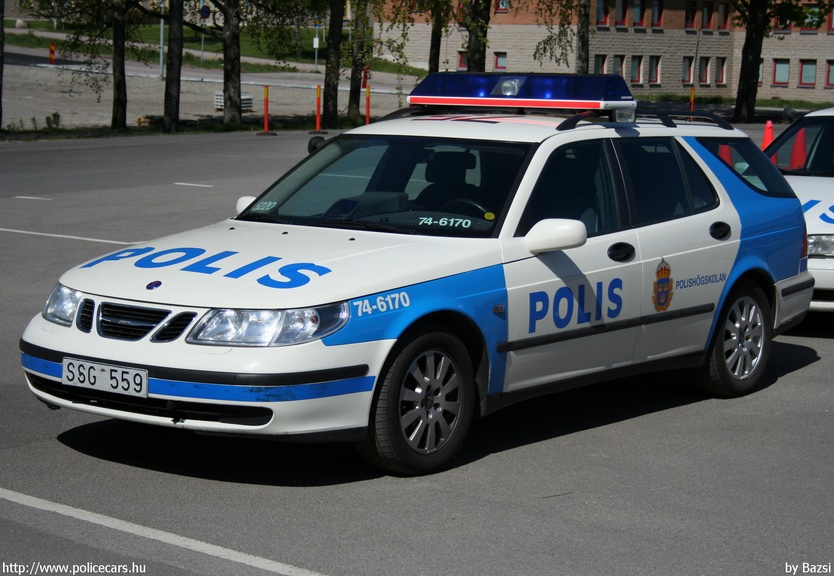 Saab, fotó: Bazsi
Keywords: svéd Svédország rendőr rendőrautó rendőrség