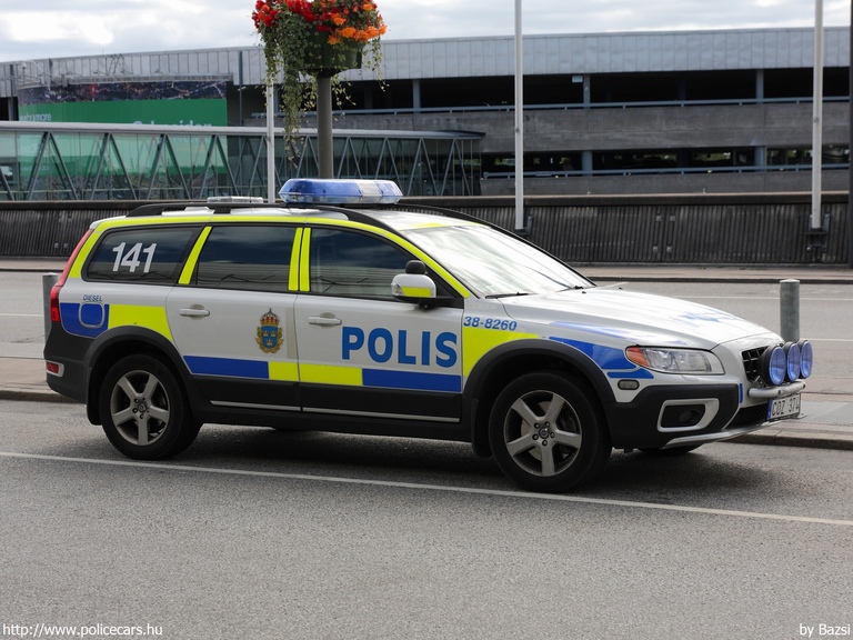 Volvo XC70, fotó: Bazsi
Keywords: svéd Svédország rendőr rendőrautó rendőrség COZ374