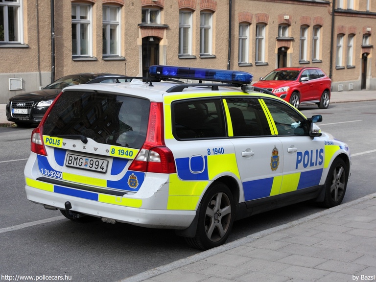 Volvo V70, fotó: Bazsi
Keywords: svéd Svédország rendőr rendőrautó rendőrség BMG994
