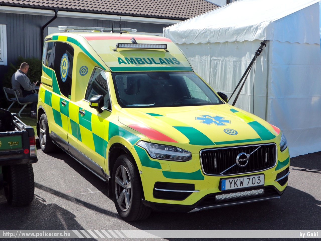 Volvo XC90, Ambulans, fotó: Gabi
Keywords: svéd Svédország mentő mentőautó ambulance sweden swedish